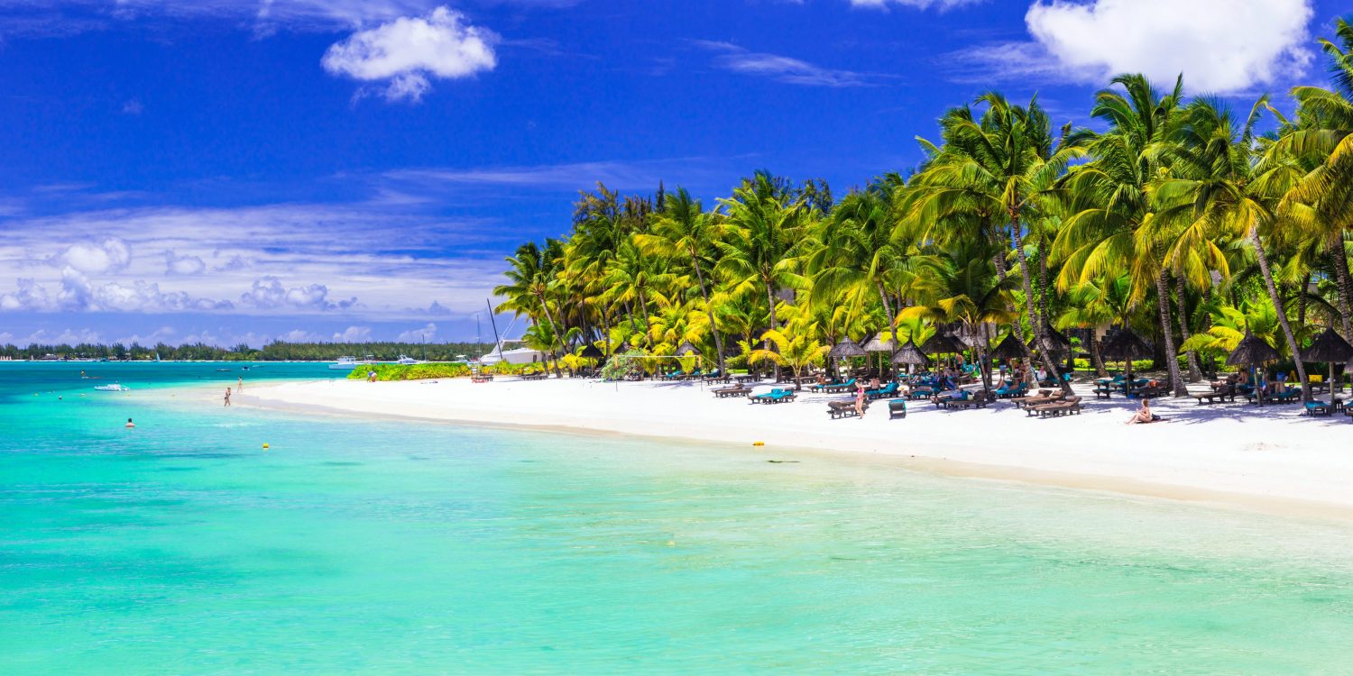 Strand med palmer på Mauritius